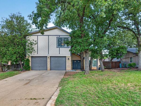 2801 Meandering Way, Bedford, TX 76021