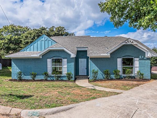 4706 Artesia Court, Arlington, TX 76016