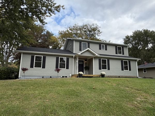 235 Park Crest Drive , Freeport, IL 61032