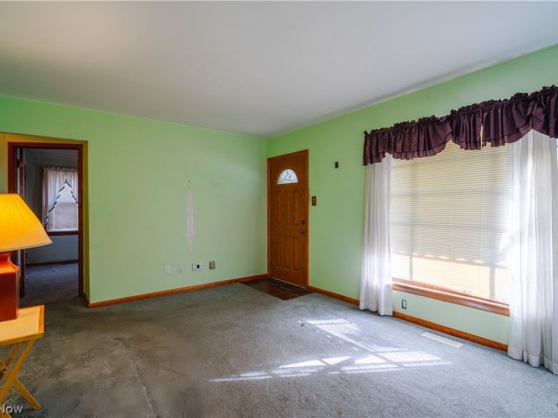 14116 Carrydale Avenue, Cleveland, OH 44111 Photo 11