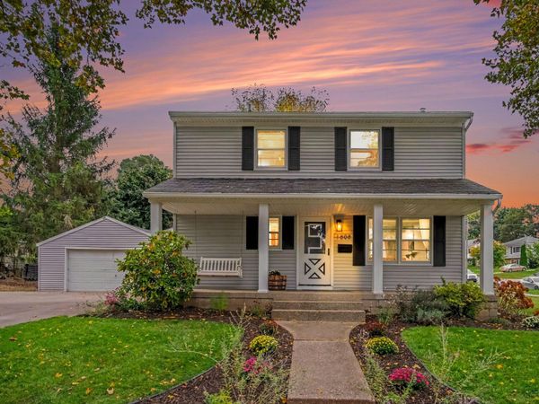 1808 NE Diamond Avenue NE, Grand Rapids, MI 49505