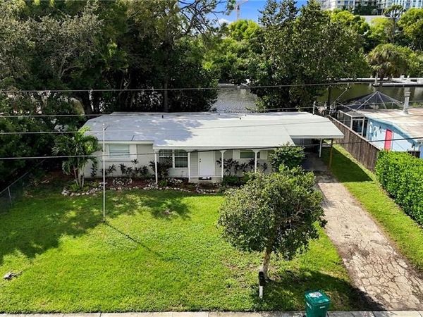 2140 Harbor LN , NAPLES, FL 34104