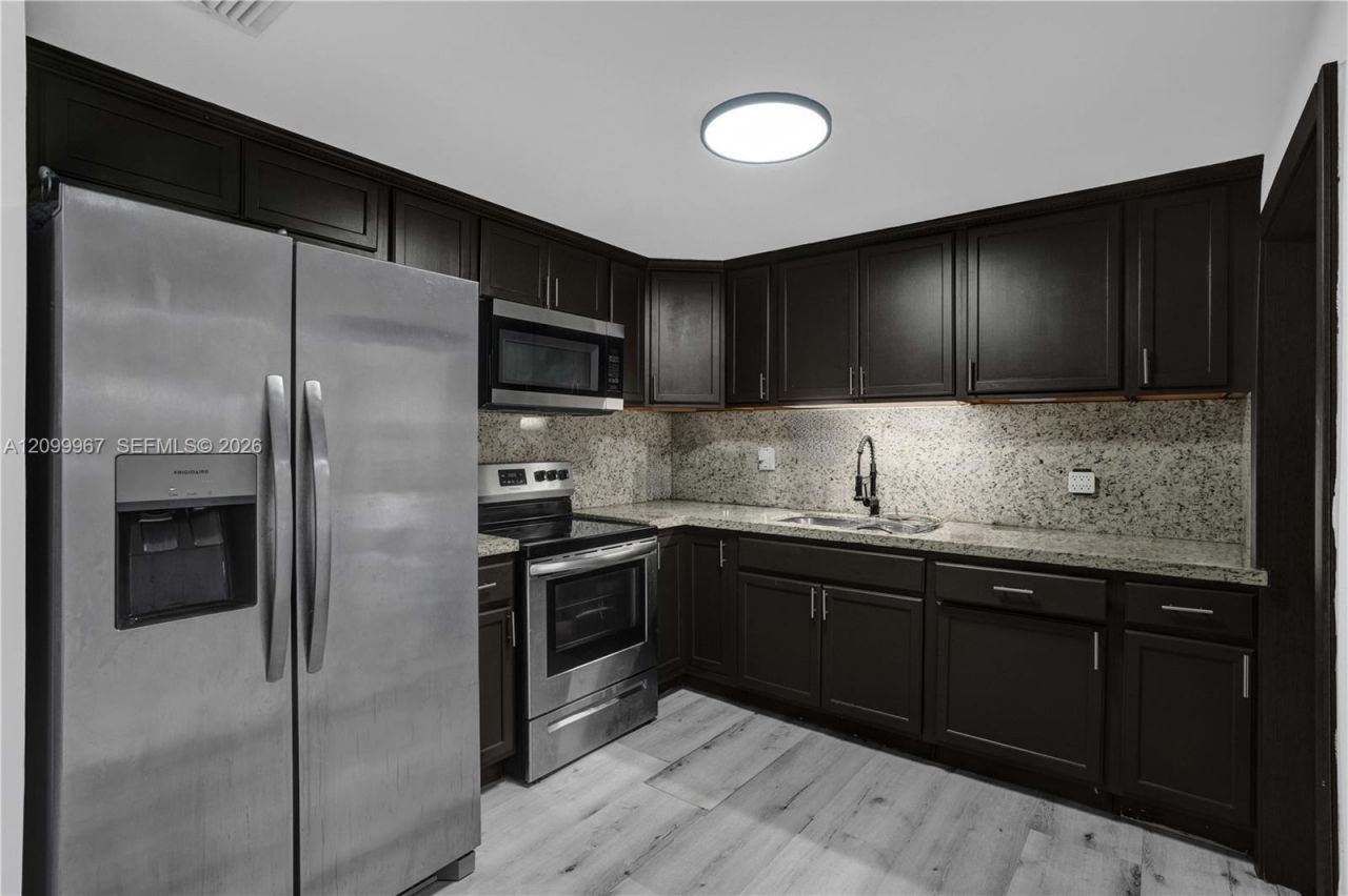 550 E 10th Ave , Hialeah, FL 33010 Photo