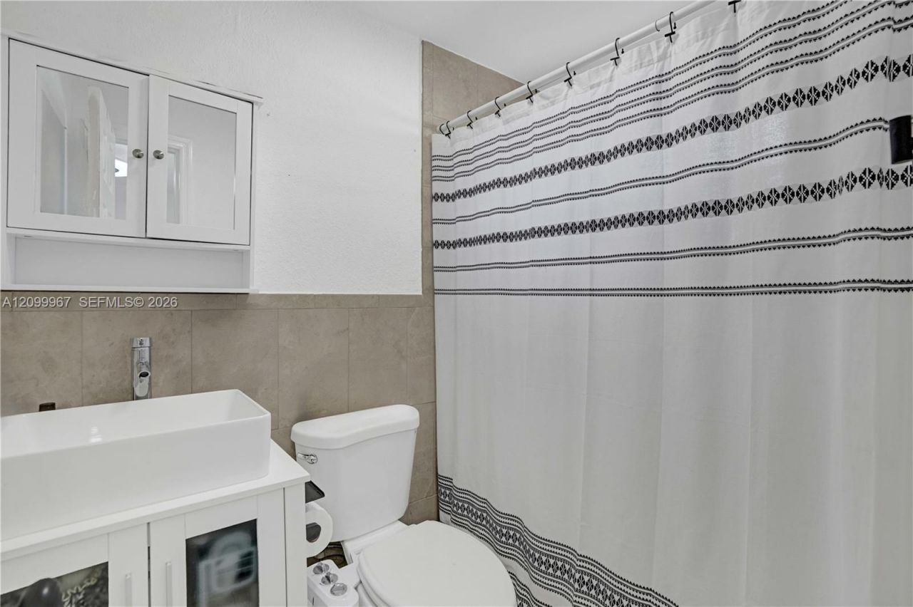 550 E 10th Ave , Hialeah, FL 33010 Photo