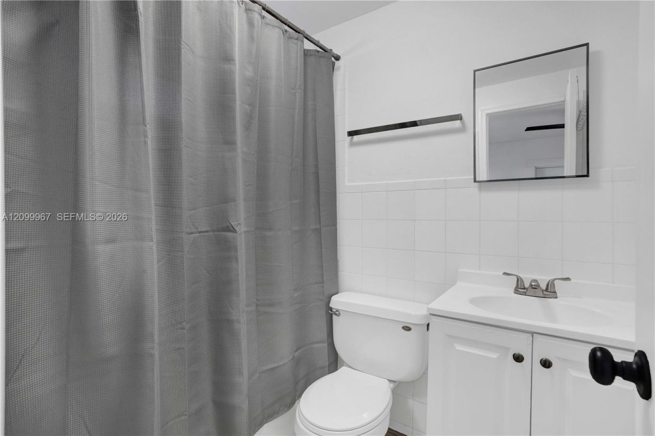 550 E 10th Ave , Hialeah, FL 33010 Photo