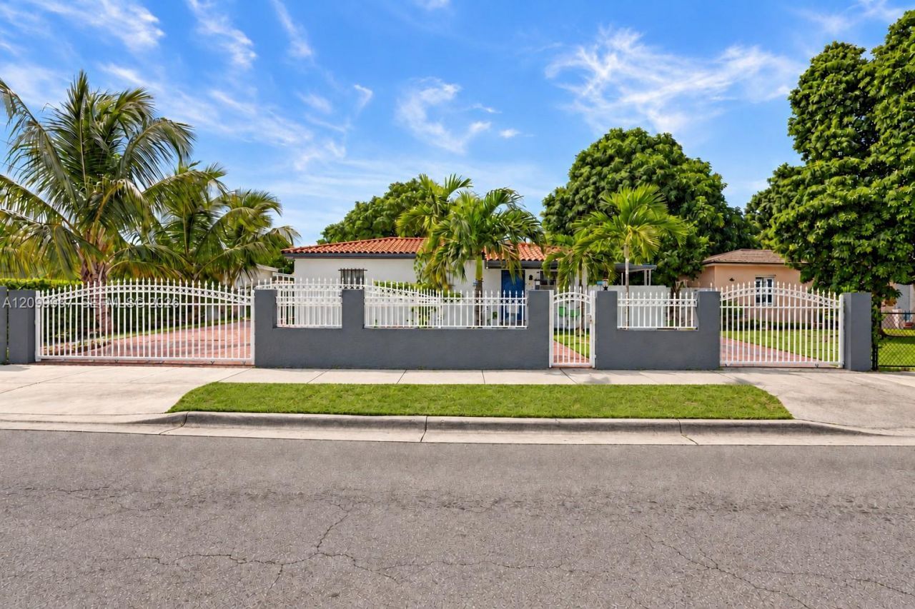550 E 10th Ave , Hialeah, FL 33010 Photo