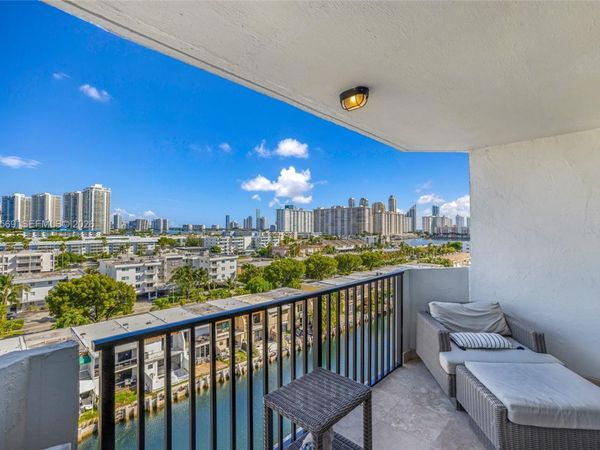 3703 NE 166th St , Unit 904, North Miami Beach, FL 33160
