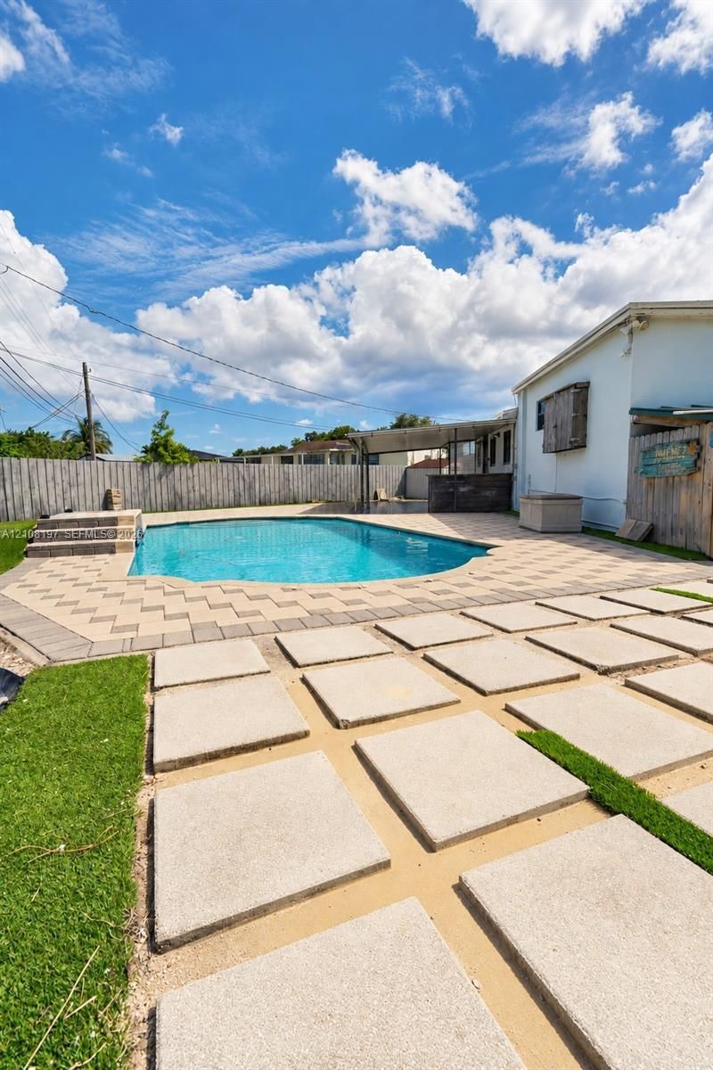 7501 SW 18th St , Miami, FL 33155 Photo