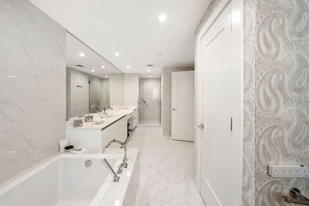 20155 Boca W Drive, Unit A204, Boca Raton, FL 33434 Photo