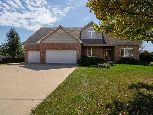 2214 Bella Fiore Lane , Pontiac, IL 61764