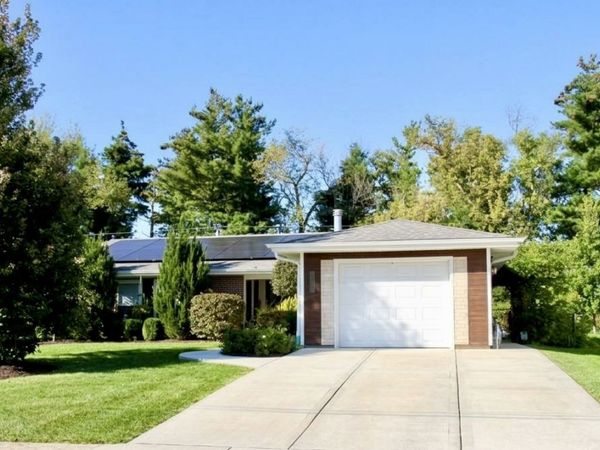 1470 Edgefield Lane , Hoffman Estates, IL 60169