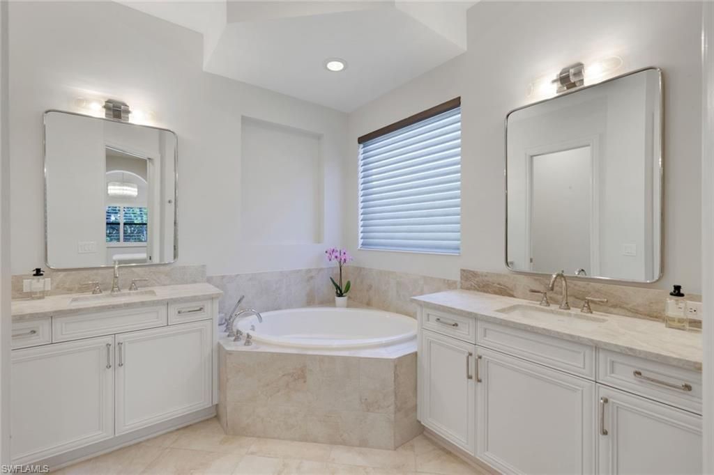 7319 Lantana Cir, Naples, FL 34119 Photo