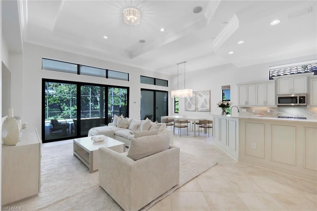 7319 Lantana Cir, Naples, FL 34119 Photo