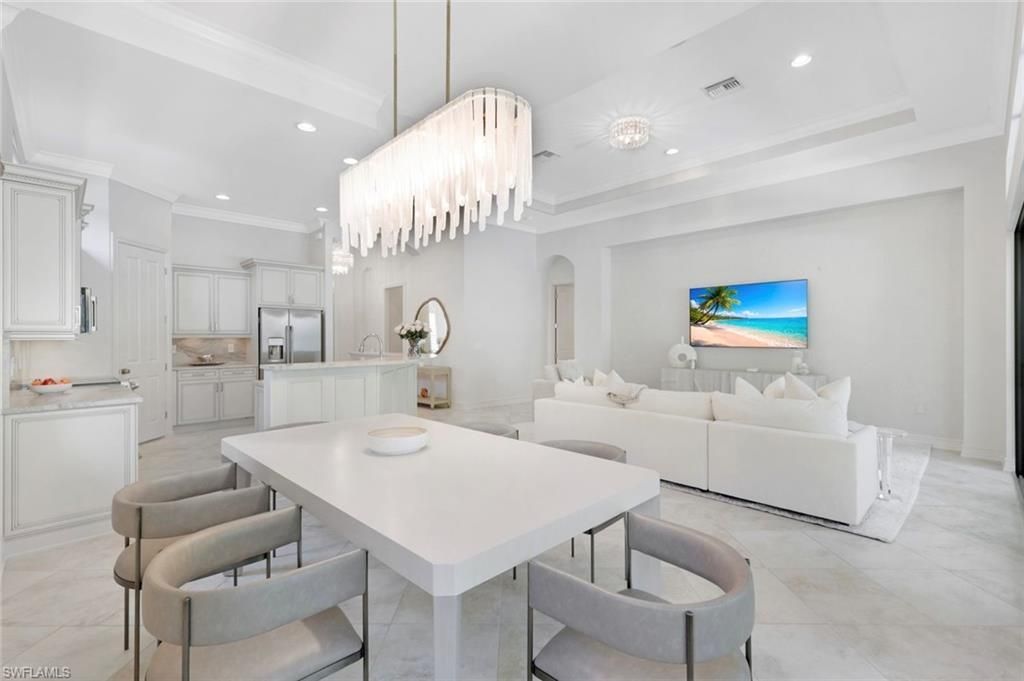 7319 Lantana Cir, Naples, FL 34119 Photo