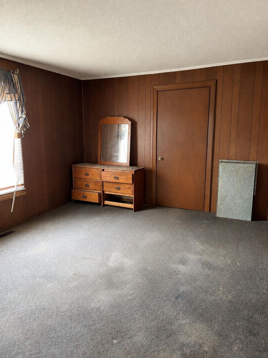 645 Maple Street Photo 31