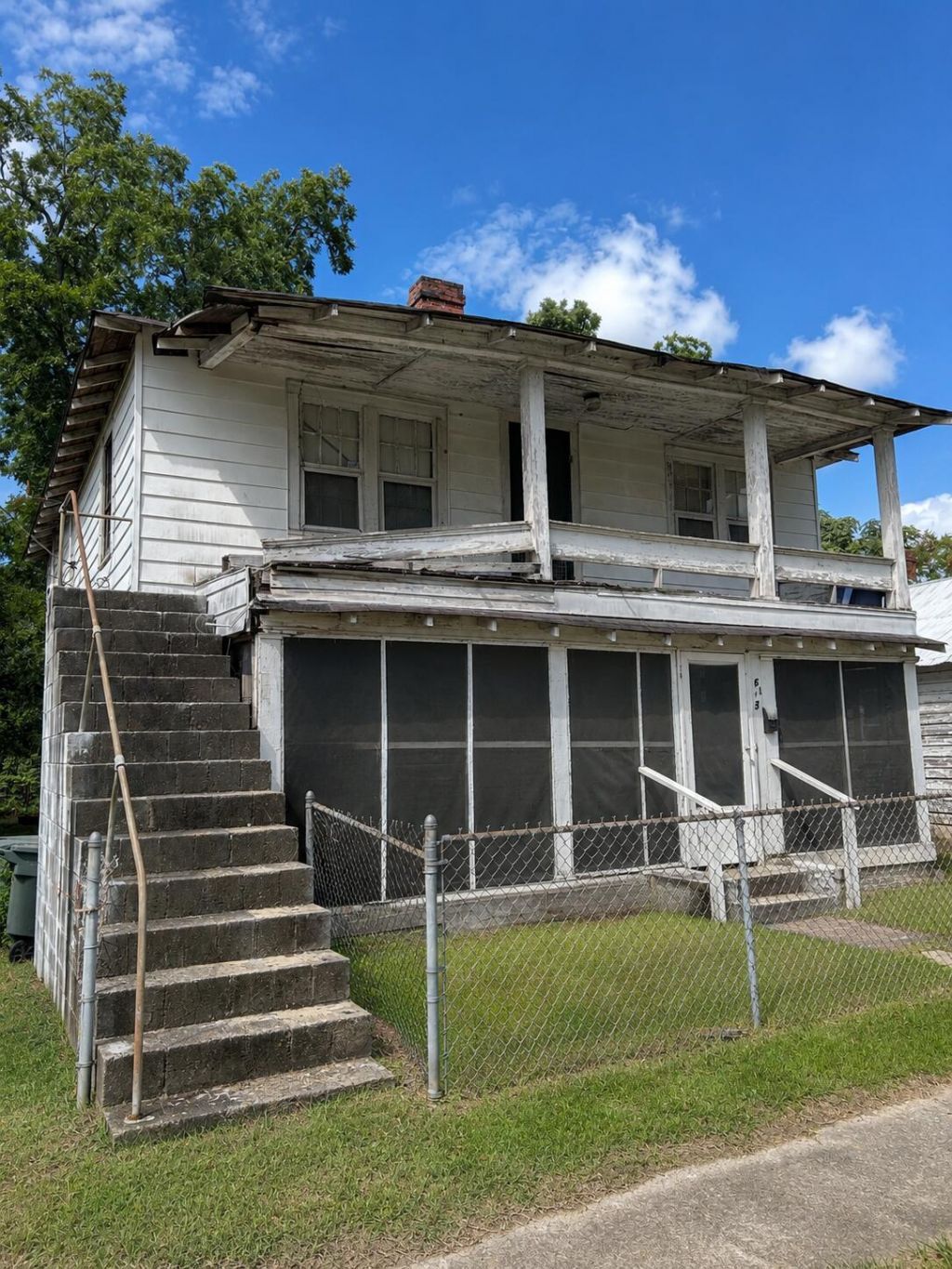 645 Maple Street Photo 4