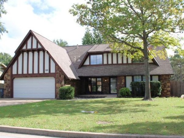 8813 S 71st East Avenue E, Tulsa, OK 74133