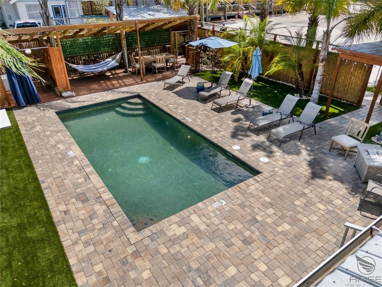 305 Live Oak , New Smyrna Beach, FL 32168 Photo