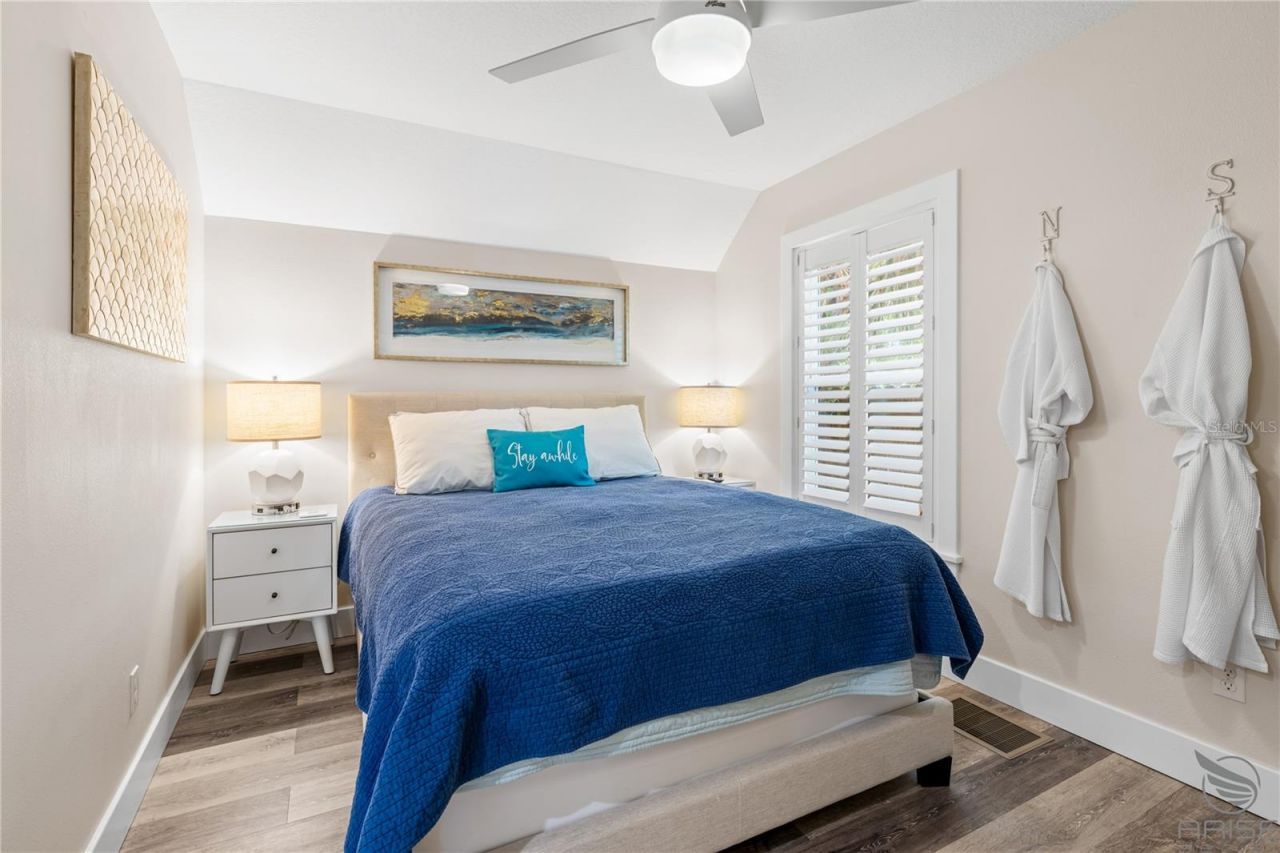 305 Live Oak , New Smyrna Beach, FL 32168 Photo