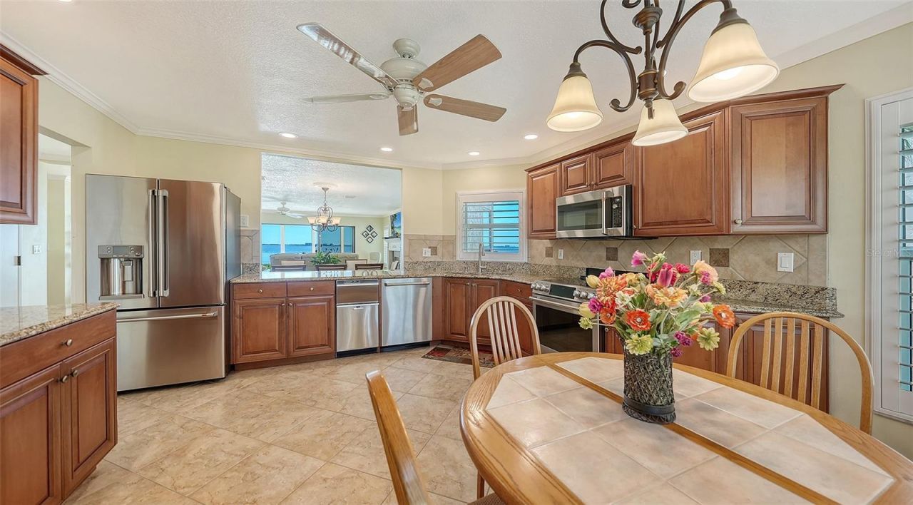4533 Bay Club Drive, Bradenton, FL 34210 Photo