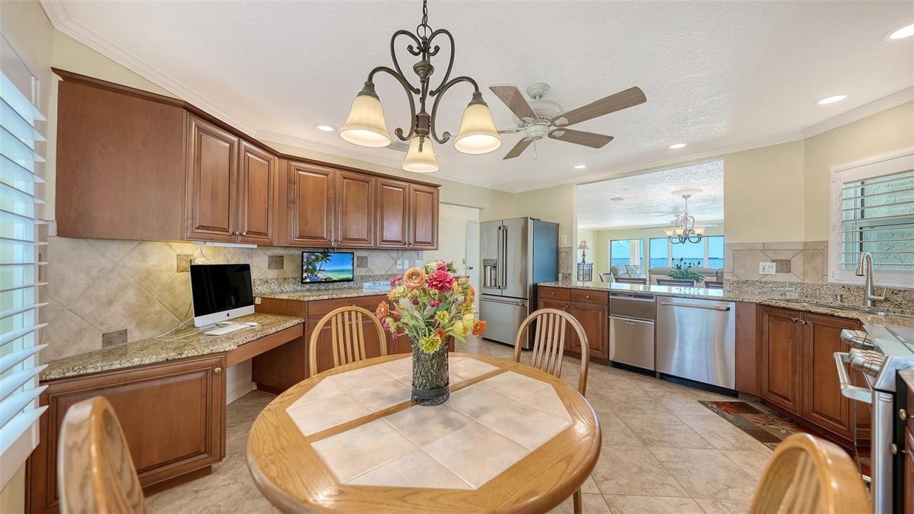 4533 Bay Club Drive, Bradenton, FL 34210 Photo