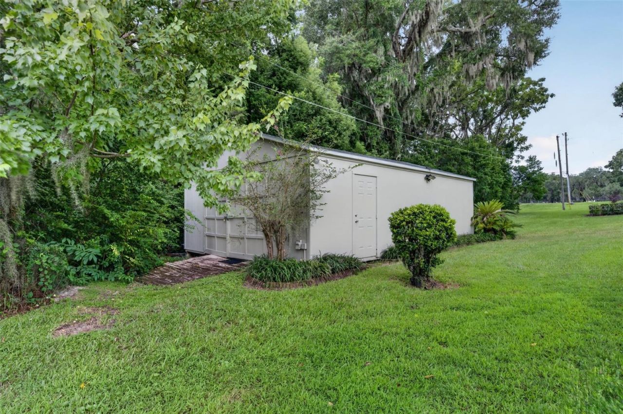 537 Woodlawn Cemetery Road , Gotha, FL 34734 Photo