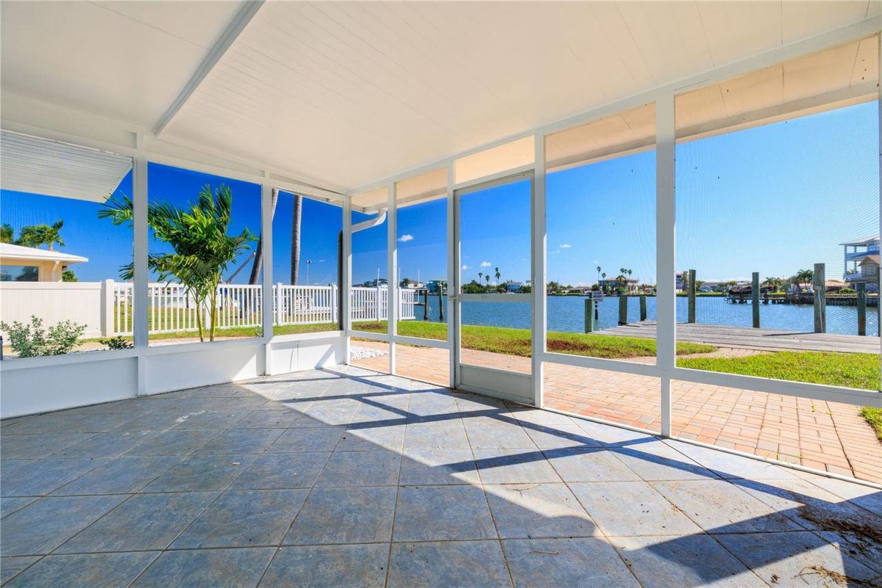 730 Pruitt Drive, Madeira Beach, FL 33708 Photo