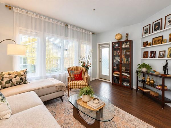 360 Goldstream Ave, Unit #104, Colwood, BC V9B 2W3