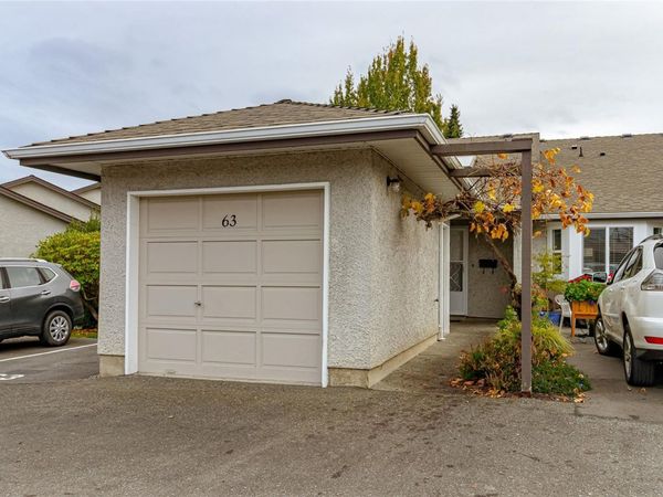 2070 Amelia Ave, Unit #63, Sidney, BC V8L 4X6