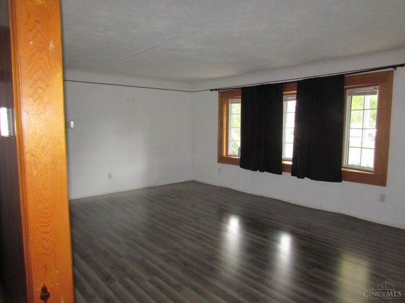 295 W Main Street, Owensville, OH 45160 Photo 4