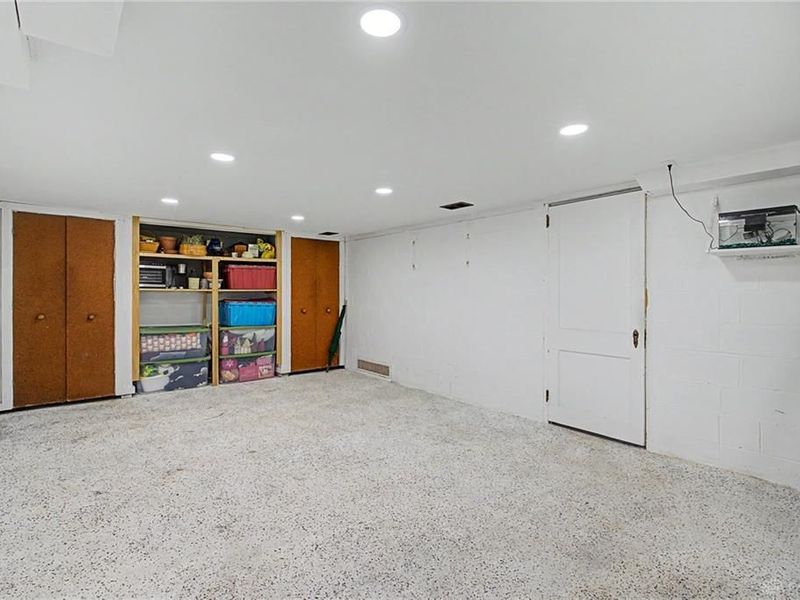 627 N Tanglewood Drive, Springfield, OH 45504 Photo 41