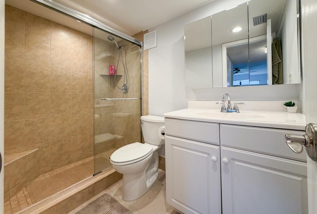 5333 SE Miles Grant Road, Unit 205, Stuart, FL 34997 Photo