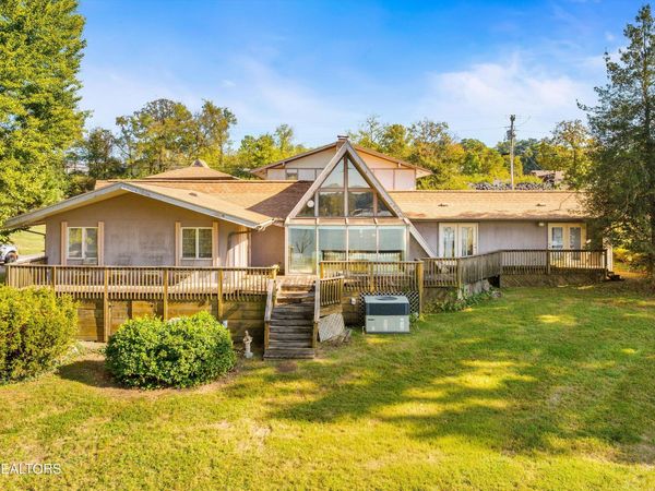 4827 Riversedge Rd, Louisville, TN 37777