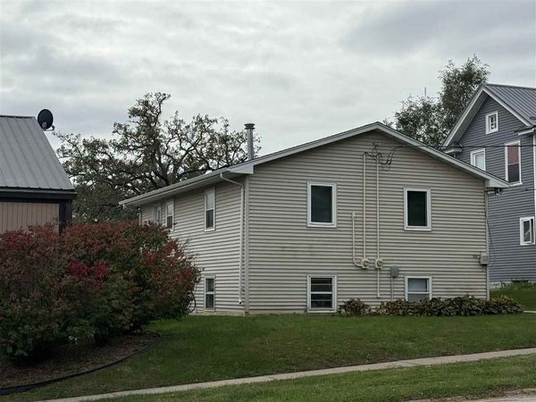 132 W Main, West Branch, IA 52358