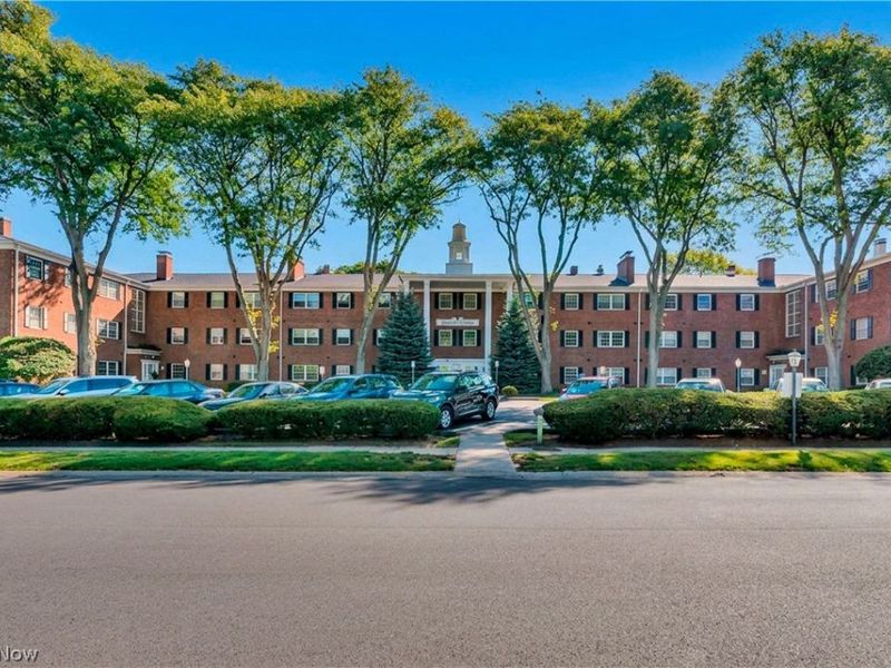 2885 Pease Drive, Unit 313, Rocky River, OH 44116 Photo 1