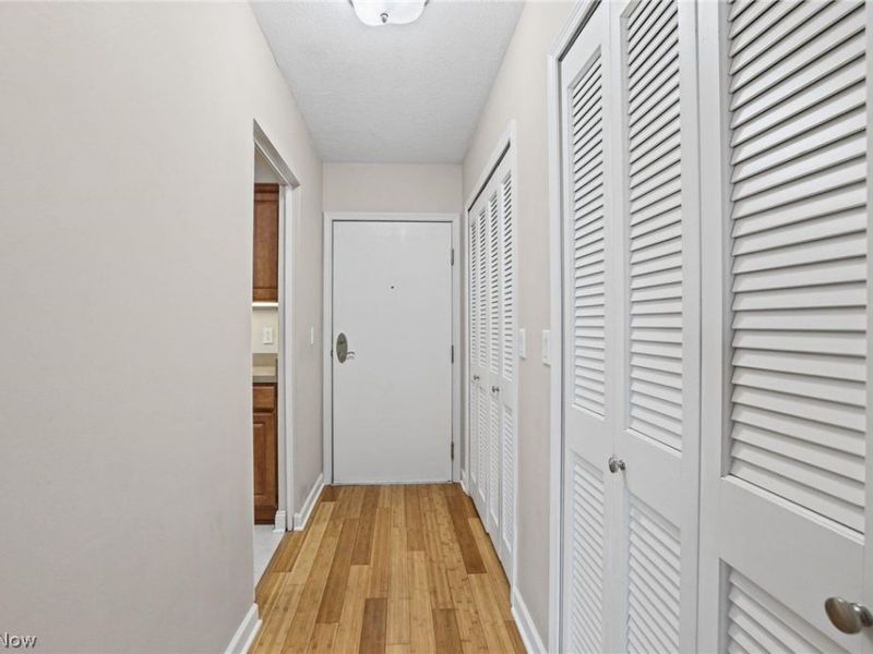 2885 Pease Drive, Unit 313, Rocky River, OH 44116 Photo 3