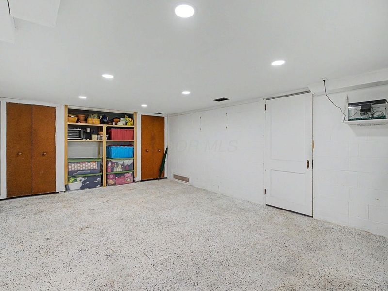 627 N Tanglewood Drive , Springfield, OH 45504 Photo 41