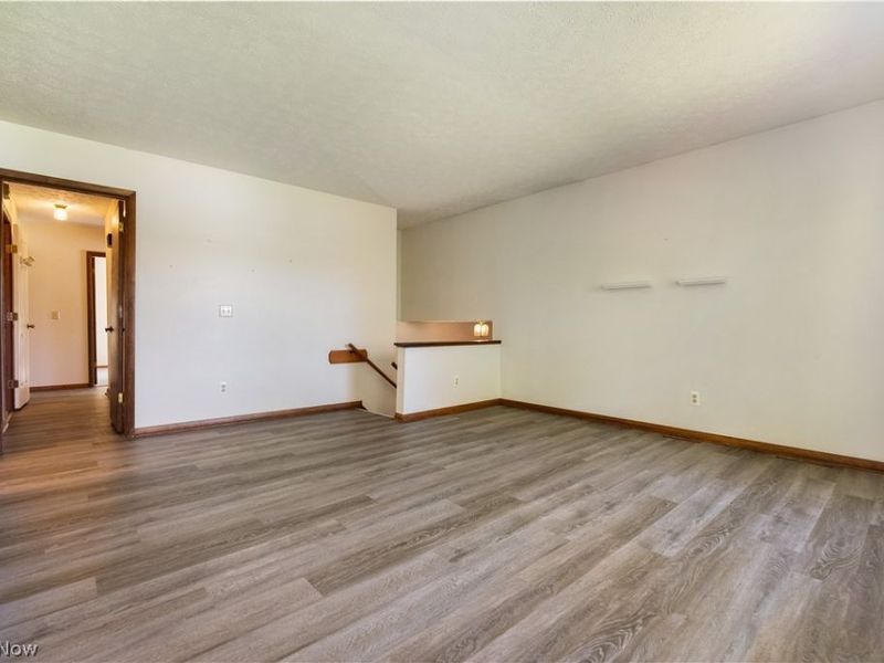 1301 Greenridge Drive NE, Massillon, OH 44646 Photo 5