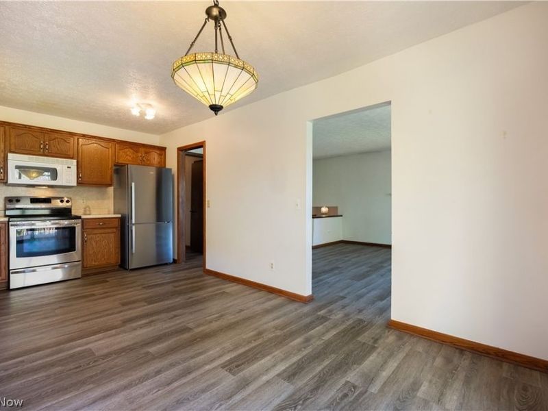 1301 Greenridge Drive NE, Massillon, OH 44646 Photo 9