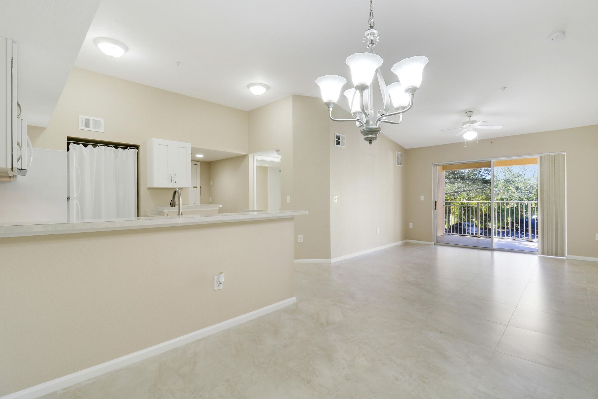 181 SW Palm Drive, Unit 207, Port Saint Lucie, FL 34986 Photo