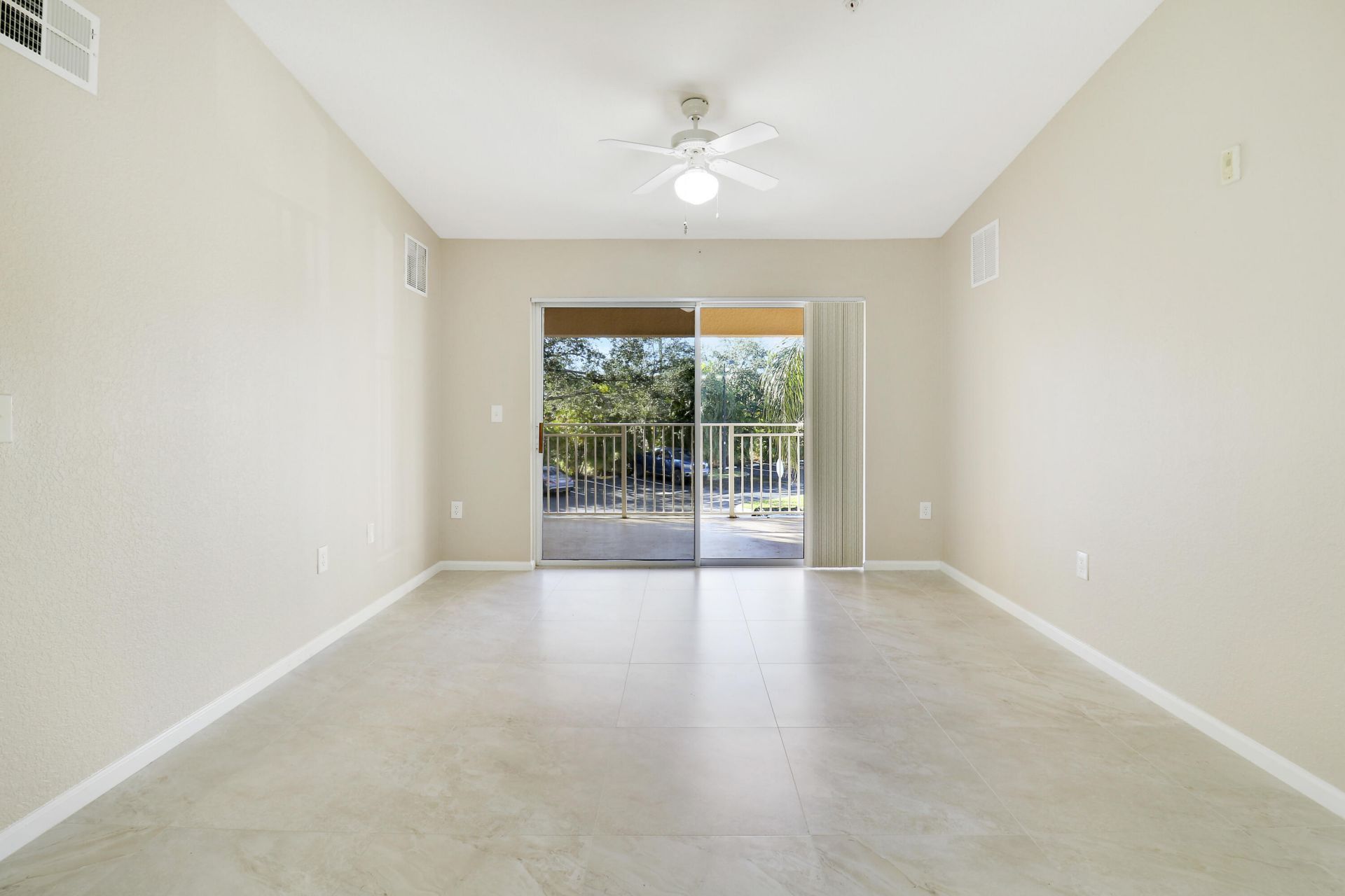 181 SW Palm Drive, Unit 207, Port Saint Lucie, FL 34986 Photo