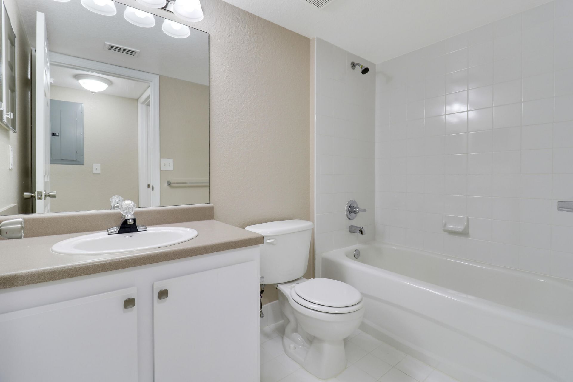 181 SW Palm Drive, Unit 207, Port Saint Lucie, FL 34986 Photo