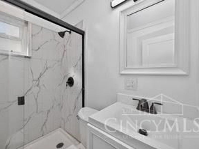 5504 Stewart Avenue, Cincinnati, OH 45227 Photo 4