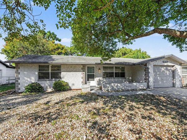 8635 SABAL WAY , PORT RICHEY, FL 34668