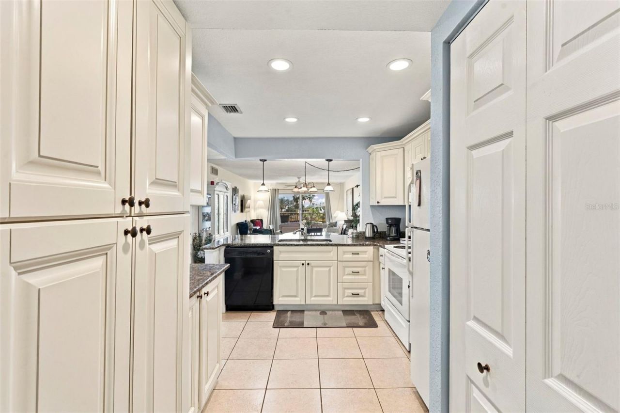 13000 Gulf Lane, Unit 201, Madeira Beach, FL 33708 Photo