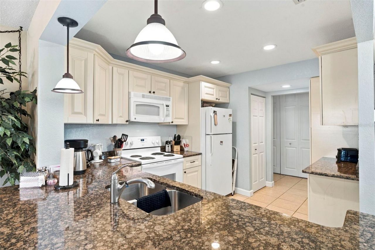 13000 Gulf Lane, Unit 201, Madeira Beach, FL 33708 Photo