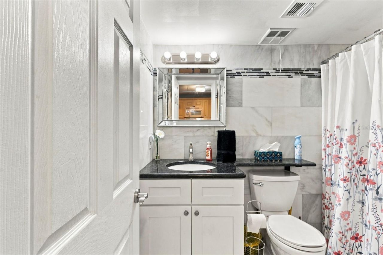 13000 Gulf Lane, Unit 201, Madeira Beach, FL 33708 Photo