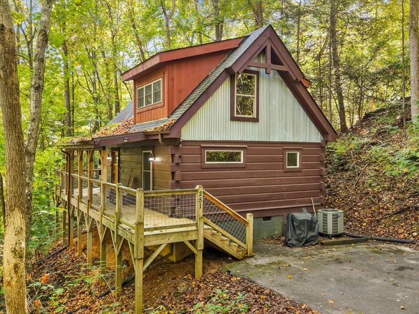 251 Cartertown Rd , Gatlinburg, TN 37738
