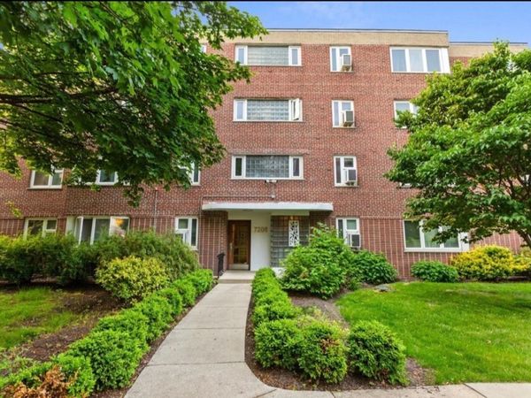 7206 Oak Avenue , Unit 2SE, River Forest, IL 60305