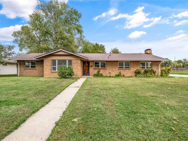 1900 W Emma Avenue , Springdale, AR 72762